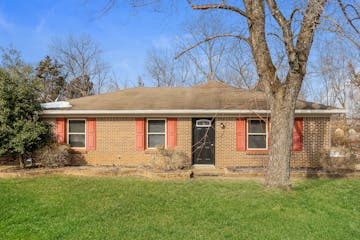 7718 DOMINIQUE DR LOUISVILLE, KY 40228